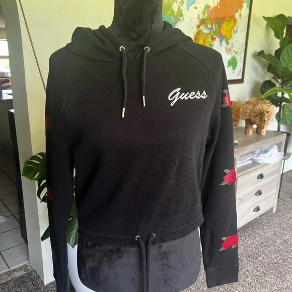 Guess cropped hoodie - Picture 1 of 8
